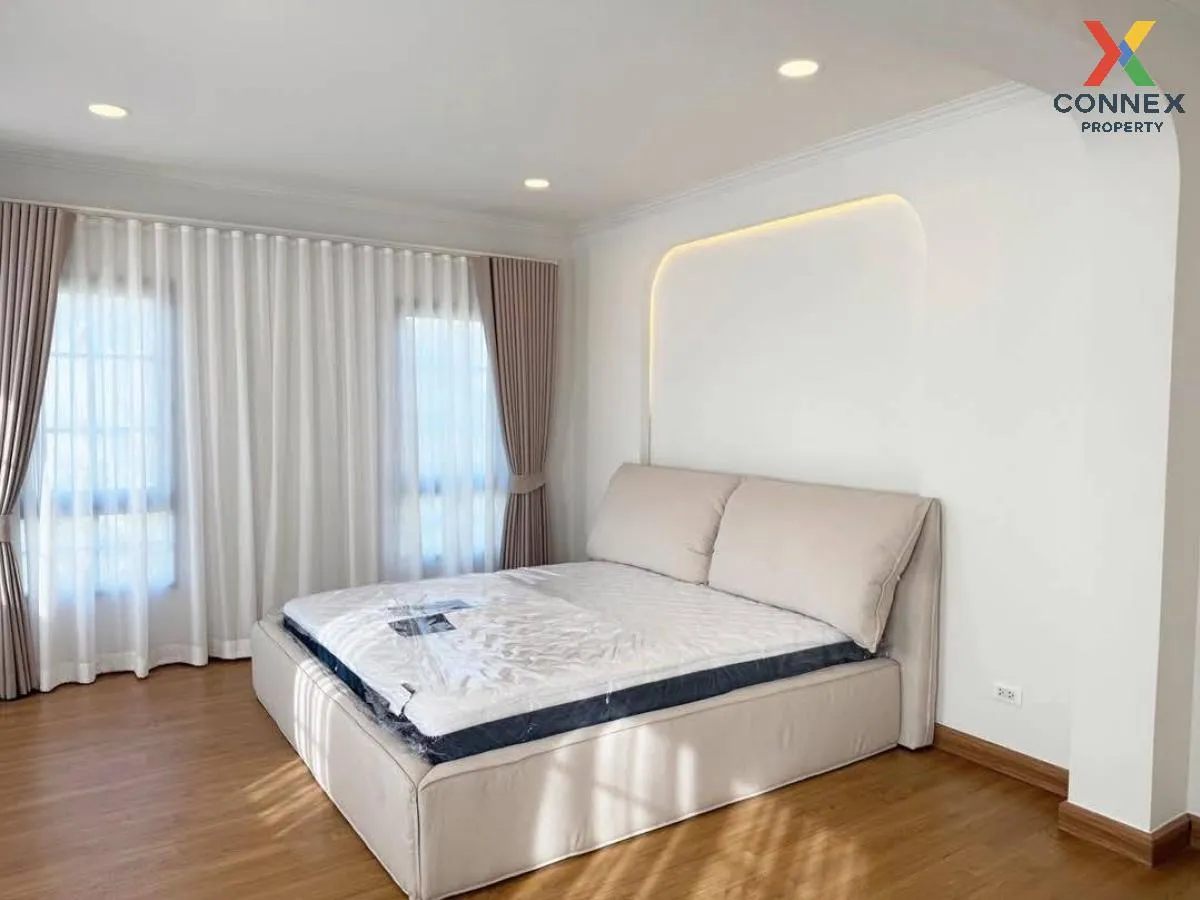 For Rent House , Centro Bangna , wide frontage , Bang Kaeo , Bang