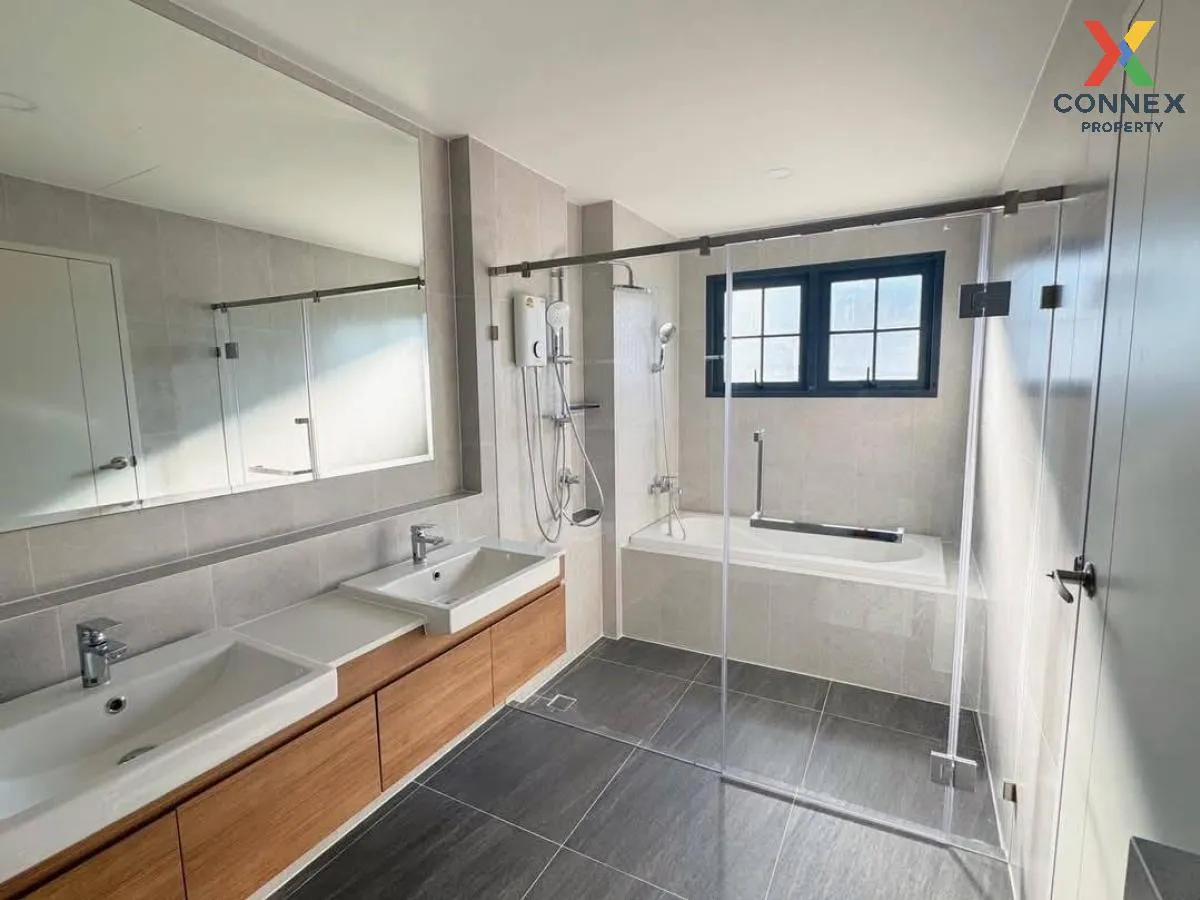 For Rent House , Centro Bangna , wide frontage , Bang Kaeo , Bang