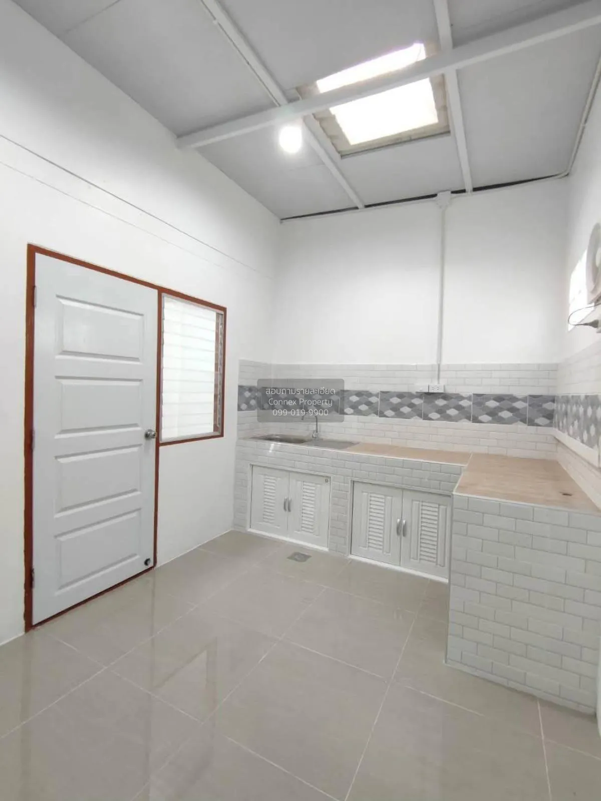 For Sale Townhouse/Townhome  , Omnoi Nakhon , newly renovated , O