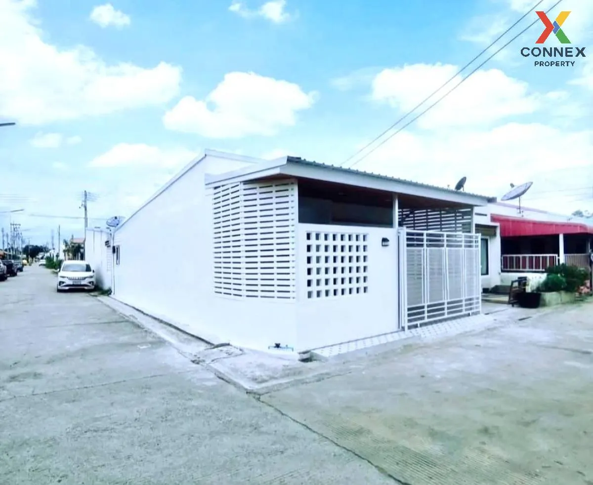 For Sale Townhouse/Townhome  , Baan Pawarisa Yokkrabat , corner u For Sale Townhouse/Townhome  , Baan Pawarisa Yokkrabat , corner u 2