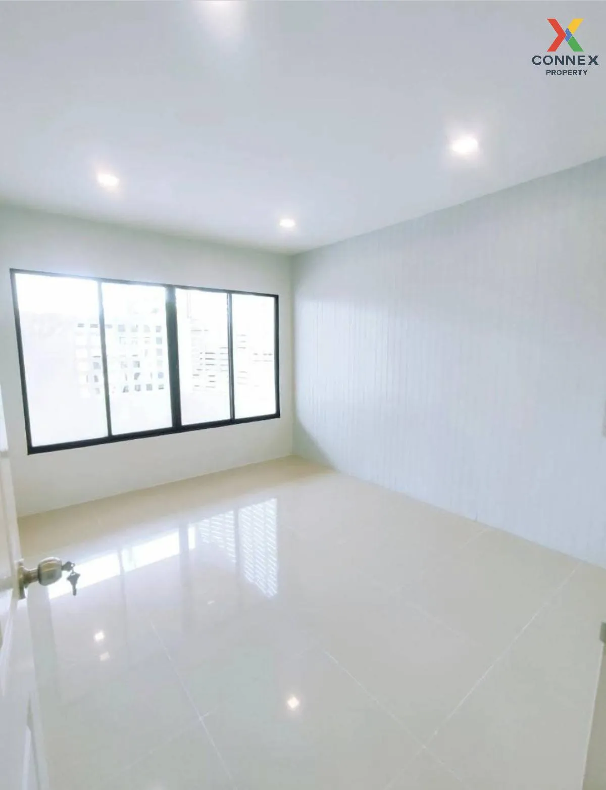 For Sale Townhouse/Townhome  , Baan Pawarisa Yokkrabat , corner u For Sale Townhouse/Townhome  , Baan Pawarisa Yokkrabat , corner u