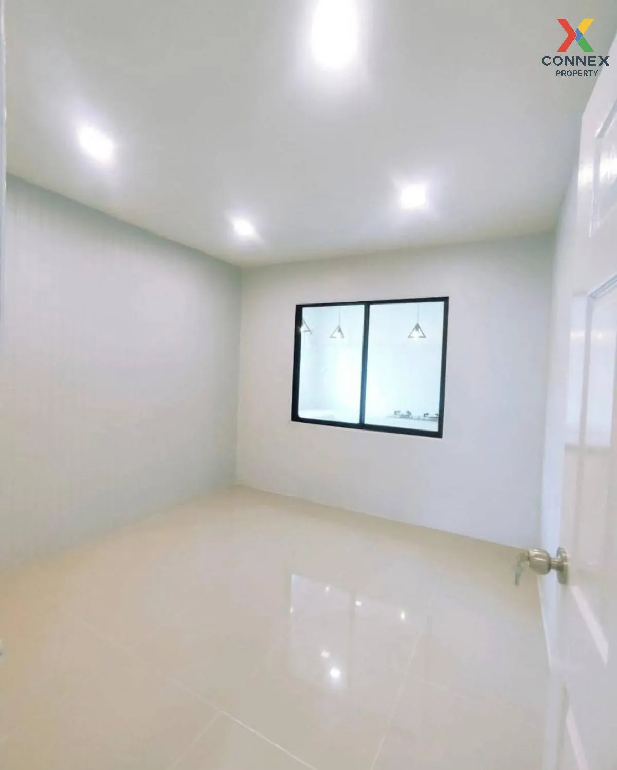 For Sale Townhouse/Townhome  , Baan Pawarisa Yokkrabat , corner u For Sale Townhouse/Townhome  , Baan Pawarisa Yokkrabat , corner u