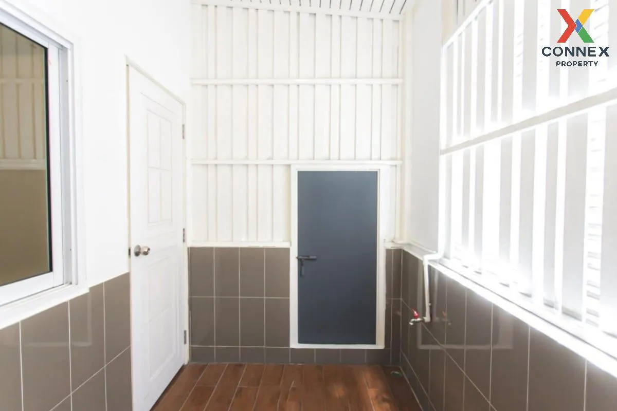 For Sale Townhouse/Townhome  , Friendship Village , newly renovat