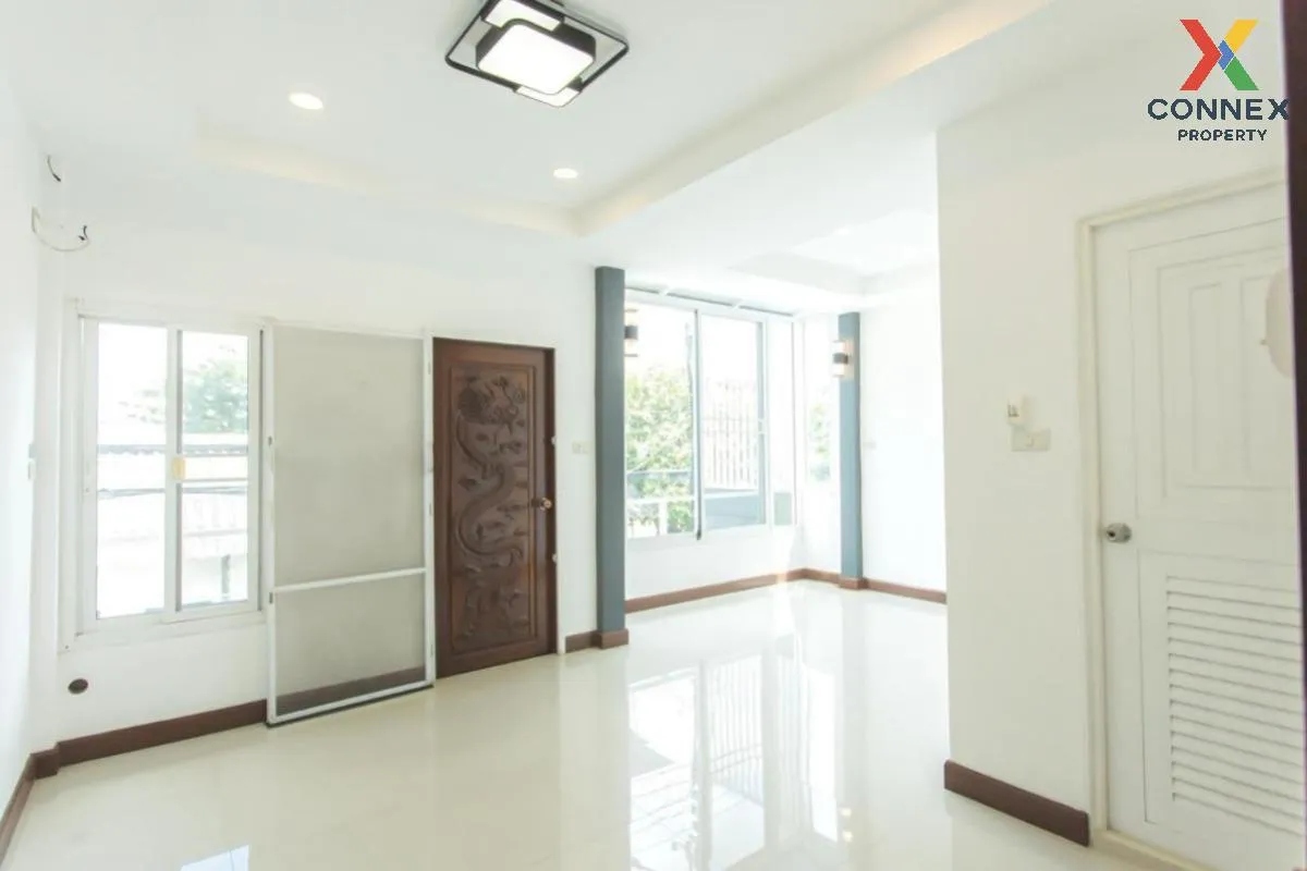 For Sale Townhouse/Townhome  , Friendship Village , newly renovat