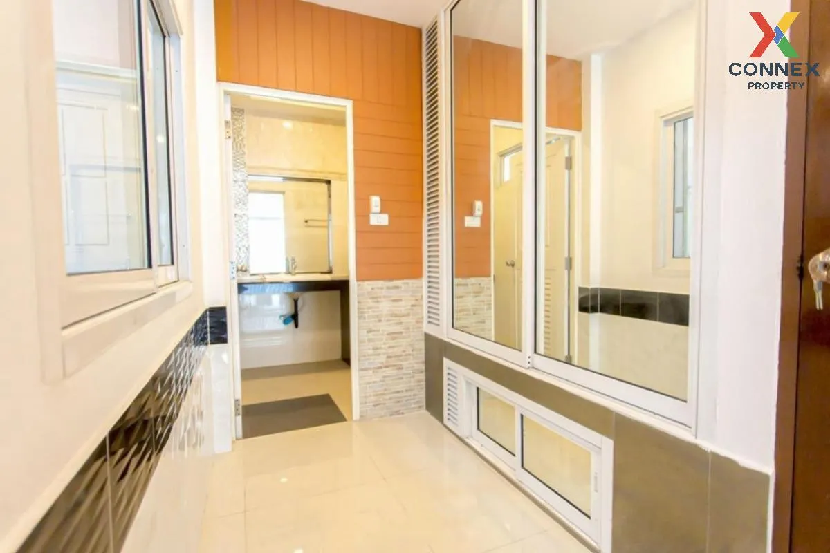 For Sale Townhouse/Townhome  , Friendship Village , newly renovat