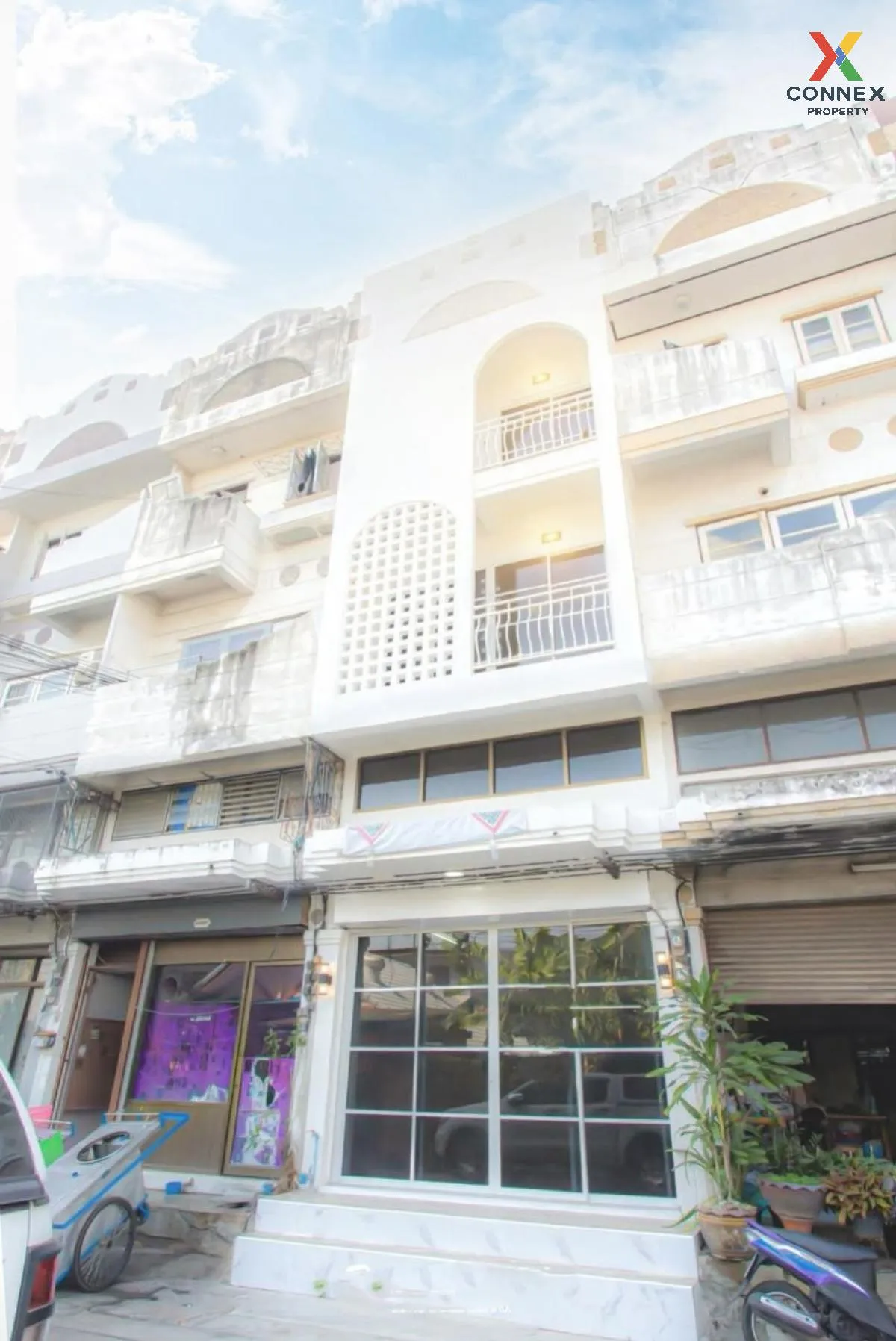 ขายอาคารพาณิชย์ 3 ชั้น 182 ตรม. กว้างมาก ๆ รีโนเวทใหม่ เขต บึงกุ่ 1