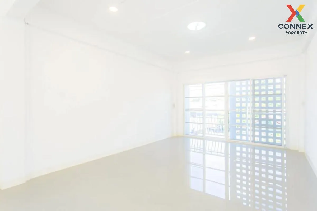 ขายอาคารพาณิชย์ 3 ชั้น 182 ตรม. กว้างมาก ๆ รีโนเวทใหม่ เขต บึงกุ่