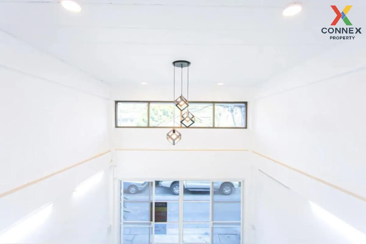 ขายอาคารพาณิชย์ 3 ชั้น 182 ตรม. กว้างมาก ๆ รีโนเวทใหม่ เขต บึงกุ่