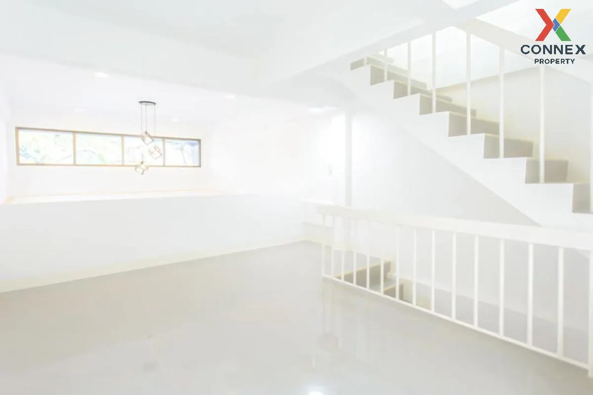 ขายอาคารพาณิชย์ 3 ชั้น 182 ตรม. กว้างมาก ๆ รีโนเวทใหม่ เขต บึงกุ่