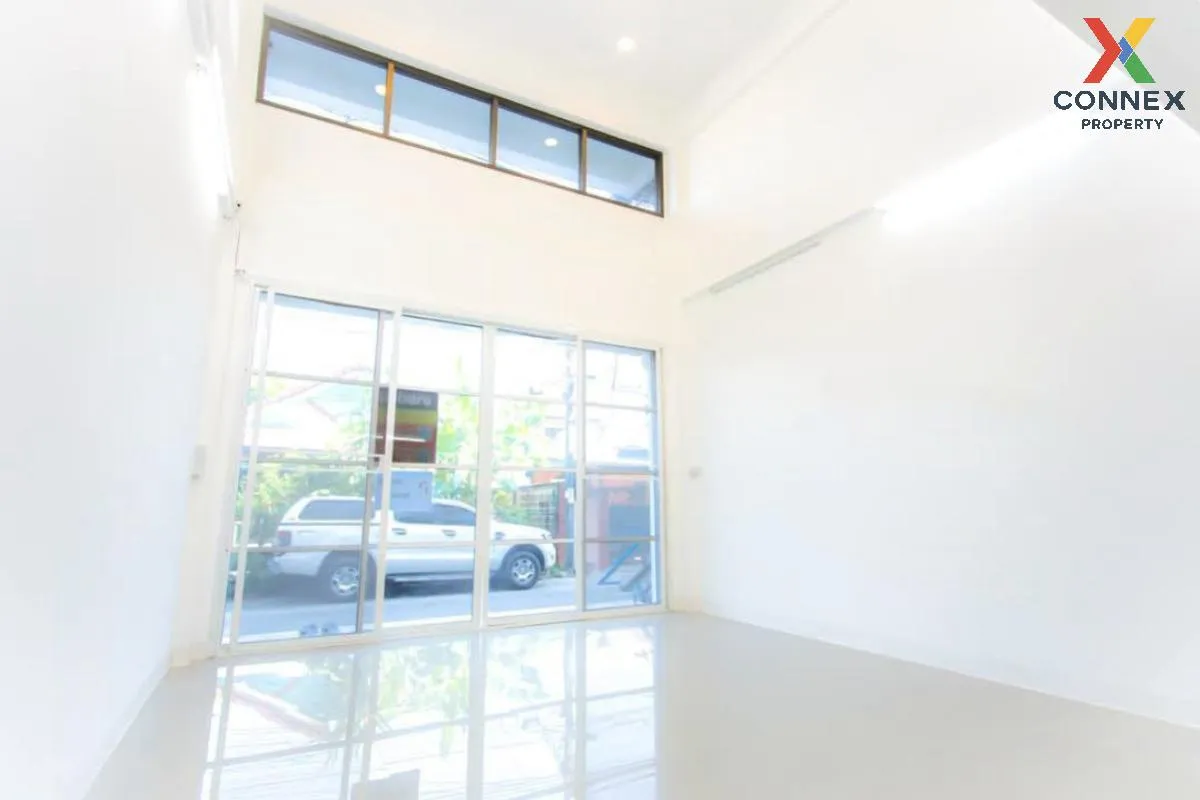 ขายอาคารพาณิชย์ 3 ชั้น 182 ตรม. กว้างมาก ๆ รีโนเวทใหม่ เขต บึงกุ่