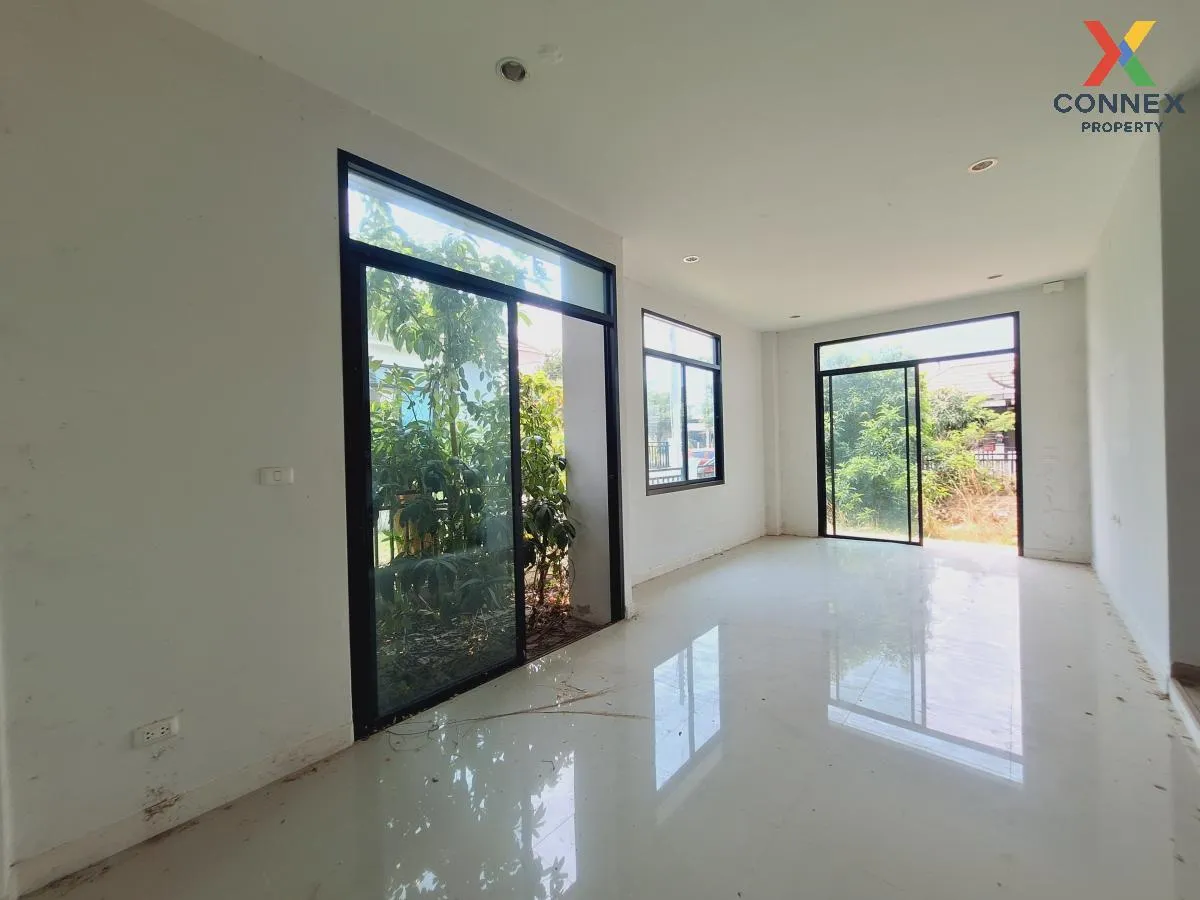 ขายทาวน์เฮ้าส์/ทาวน์โฮม  เดอะ เซ็นทรัล ทาวน์ บึง - ศรีราชา ห้องมุ