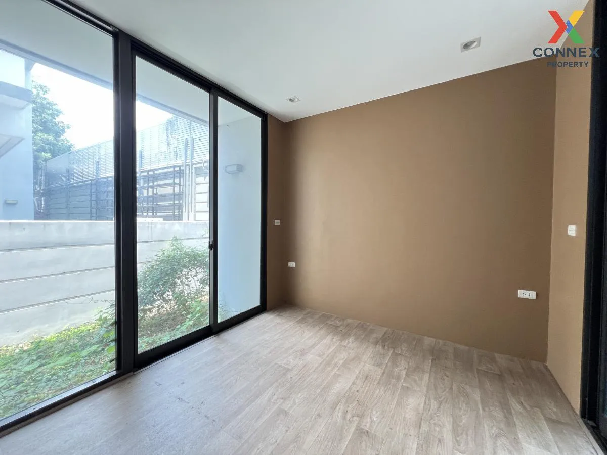 For Sale House , Baan Klang Muang Classe Ekkamai - Ramintra , Lat For Sale House , Baan Klang Muang Classe Ekkamai - Ramintra , Lat