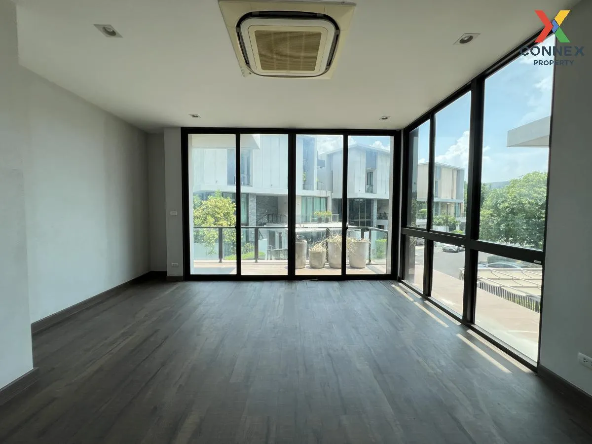 For Sale House , Baan Klang Muang Classe Ekkamai - Ramintra , Lat For Sale House , Baan Klang Muang Classe Ekkamai - Ramintra , Lat