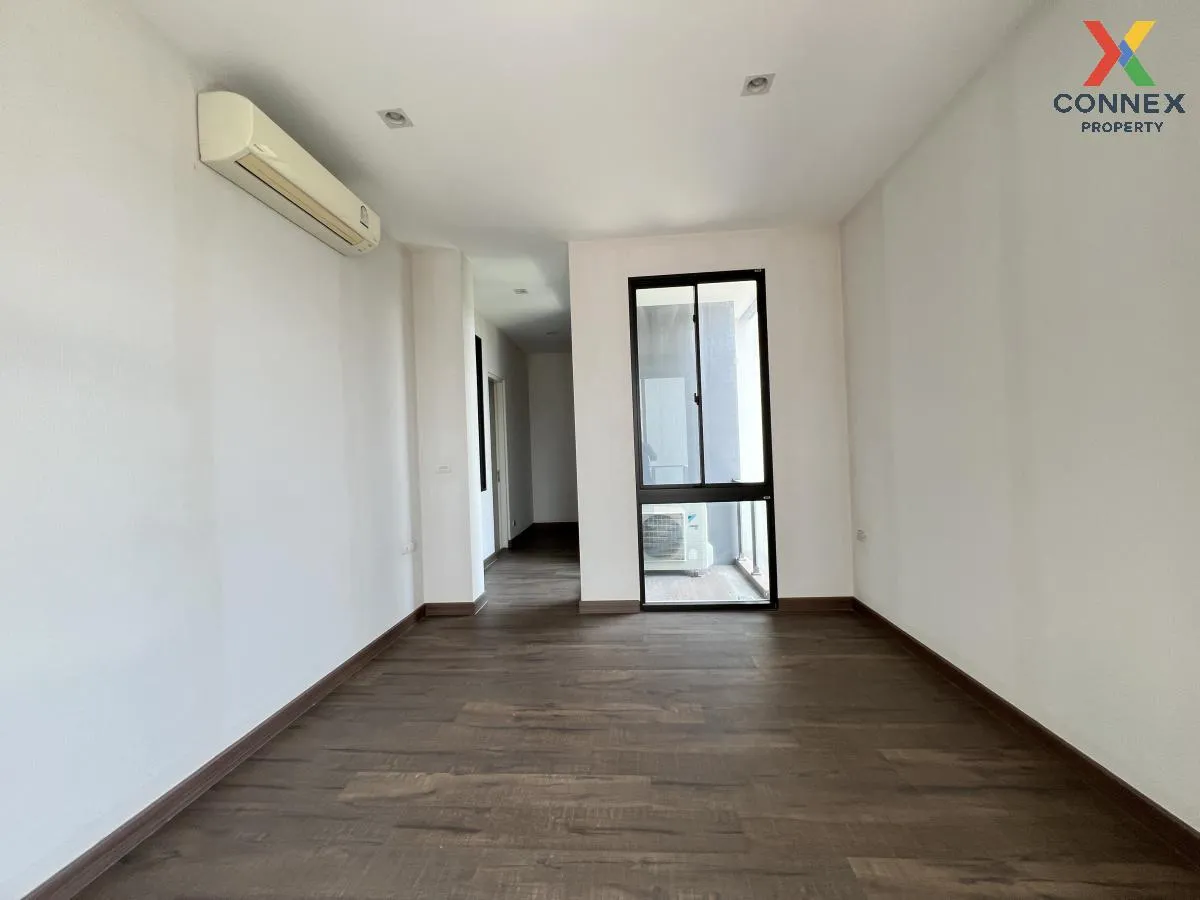 For Sale House , Baan Klang Muang Classe Ekkamai - Ramintra , Lat For Sale House , Baan Klang Muang Classe Ekkamai - Ramintra , Lat