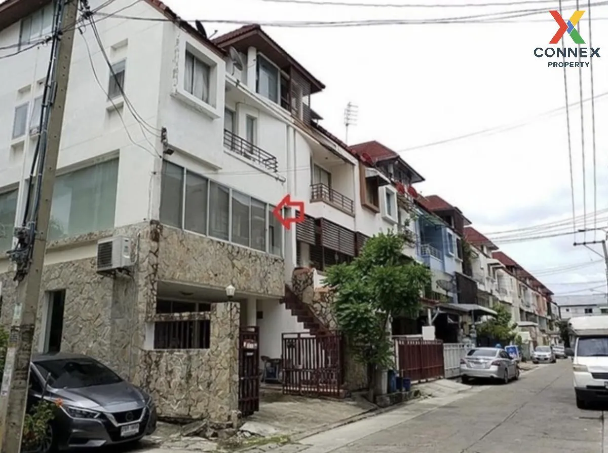 ขายทาวน์เฮ้าส์/ทาวน์โฮม  สินธานี รัชดา ลาดพร้าว 80 MRT-ลาดพร้าว 7 ขายทาวน์เฮ้าส์/ทาวน์โฮม  สินธานี รัชดา ลาดพร้าว 80 MRT-ลาดพร้าว 7 2