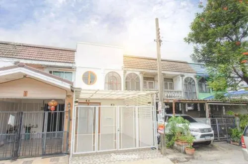 ขายทาวน์เฮ้าส์/ทาวน์โฮม  บ้านเฟรนชิฟ รีโนเวทใหม่ ลาดพร้าว เขต ลาดพร้าว กรุงเทพ CX-118571 ขายทาวน์เฮ้าส์/ทาวน์โฮม  บ้านเฟรนชิฟ รีโนเวทใหม่ ลาดพร้าว เขต ลาดพร้าว กรุงเทพ CX-118571