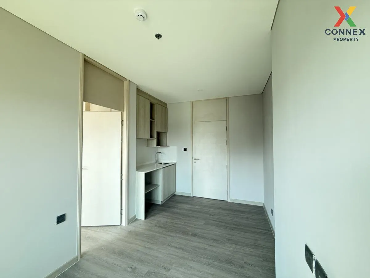 For Sale Condo , Lumpini Park Phahon 32 , nice view , high floor  For Sale Condo , Lumpini Park Phahon 32 , nice view , high floor  3