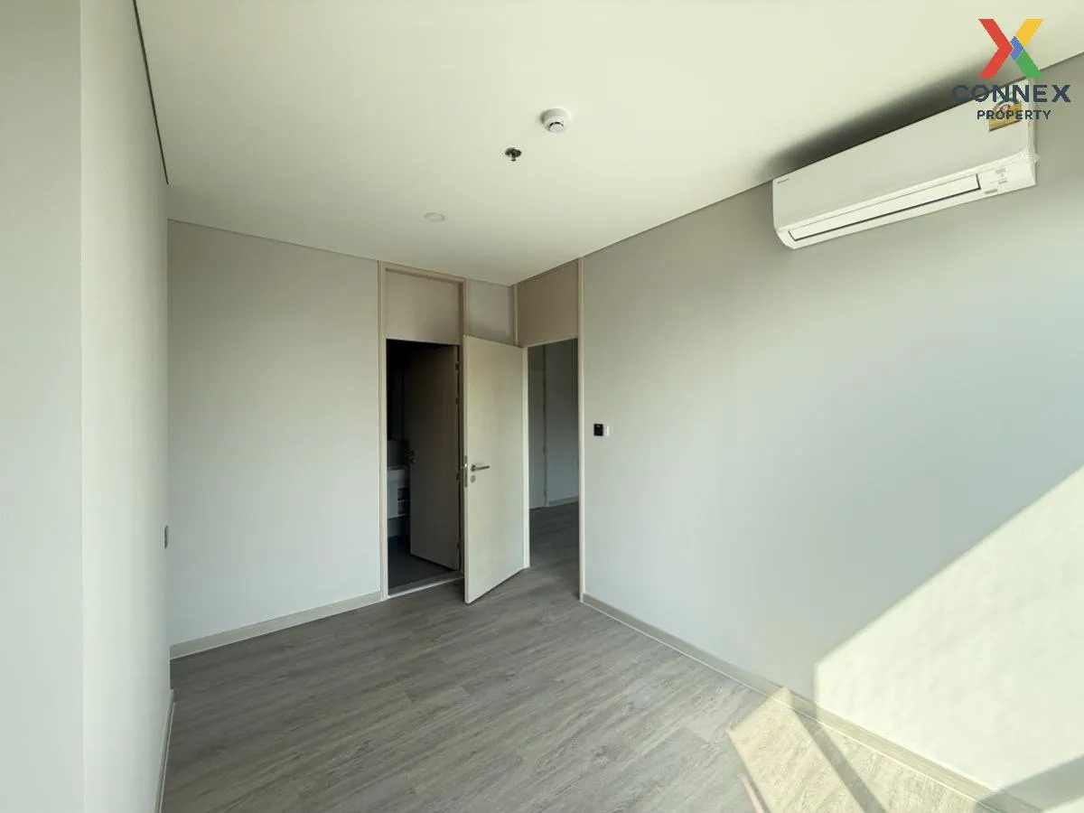 For Sale Condo , Lumpini Park Phahon 32 , nice view , high floor  For Sale Condo , Lumpini Park Phahon 32 , nice view , high floor