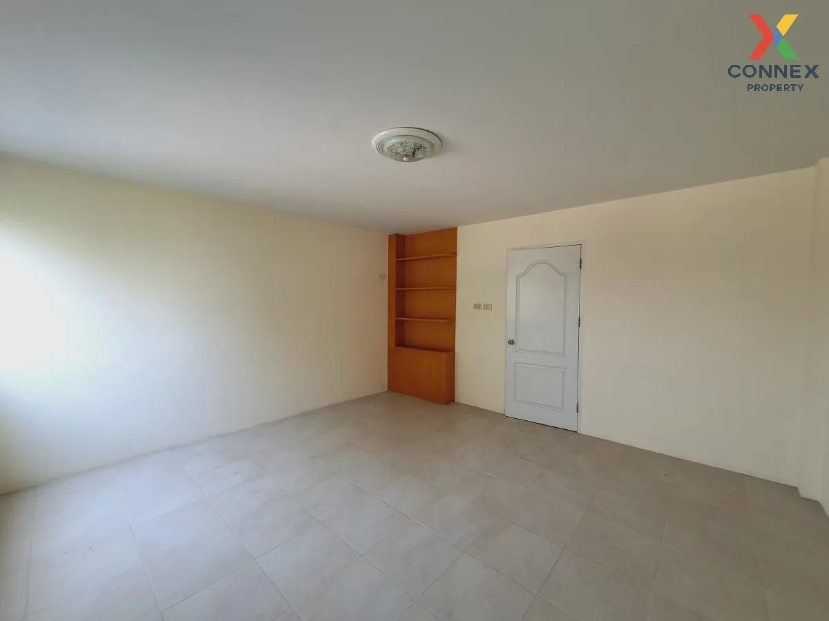 For Sale Townhouse/Townhome  , Baan Thai Villa , Bueng , Si Racha For Sale Townhouse/Townhome  , Baan Thai Villa , Bueng , Si Racha