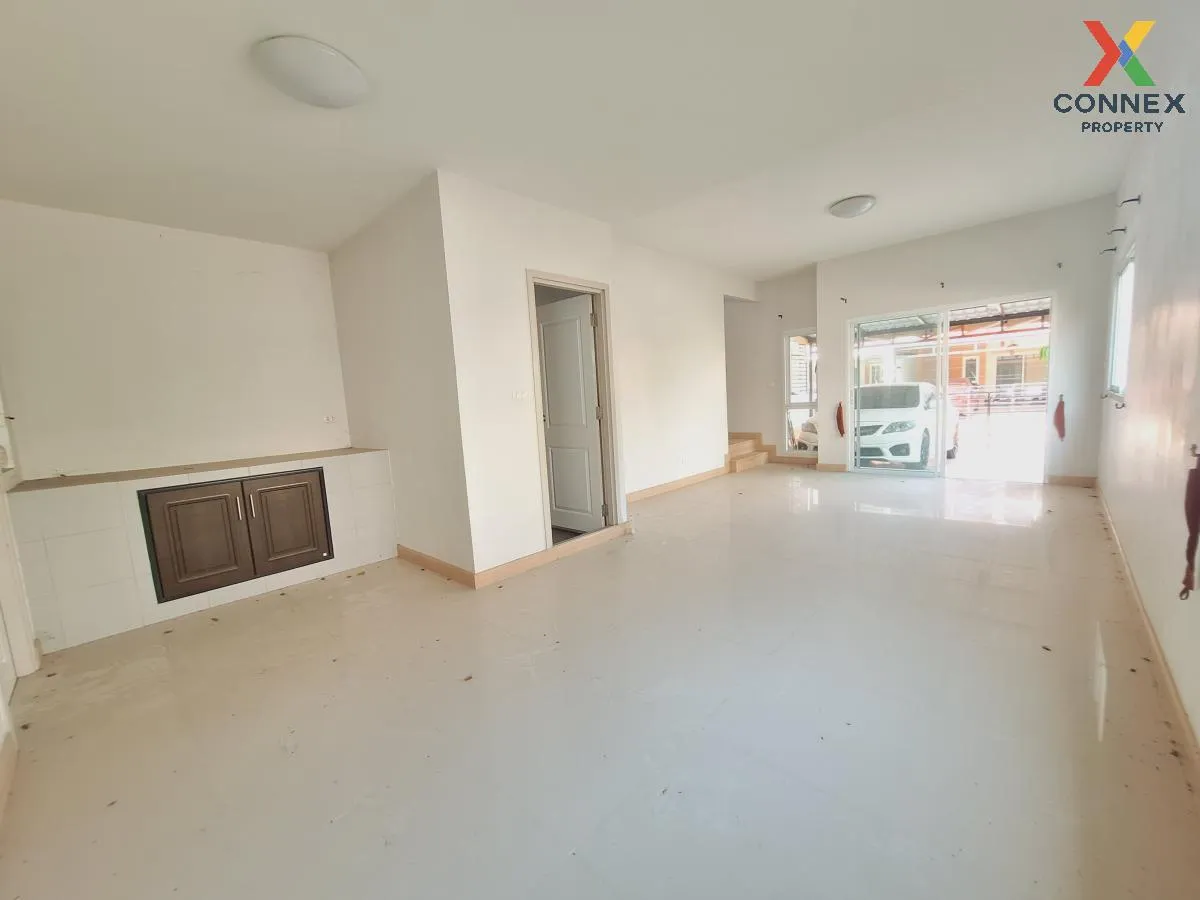 For Sale Townhouse/Townhome  , Priyawut 331 , Bo Win , Si Racha , For Sale Townhouse/Townhome  , Priyawut 331 , Bo Win , Si Racha ,