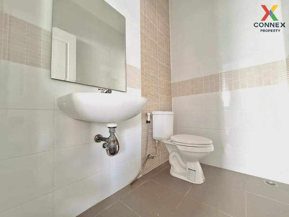 For Sale Townhouse/Townhome  , Priyawut 331 , Bo Win , Si Racha , For Sale Townhouse/Townhome  , Priyawut 331 , Bo Win , Si Racha ,