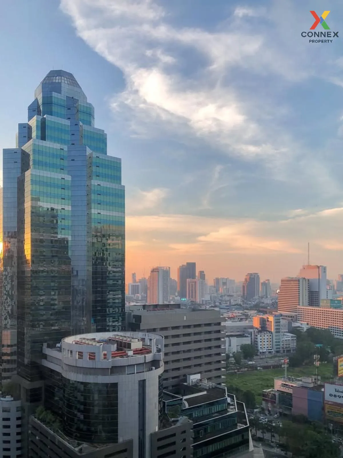 For Sale Condo , Life One Wireless , high floor , BTS-Phloen Chit