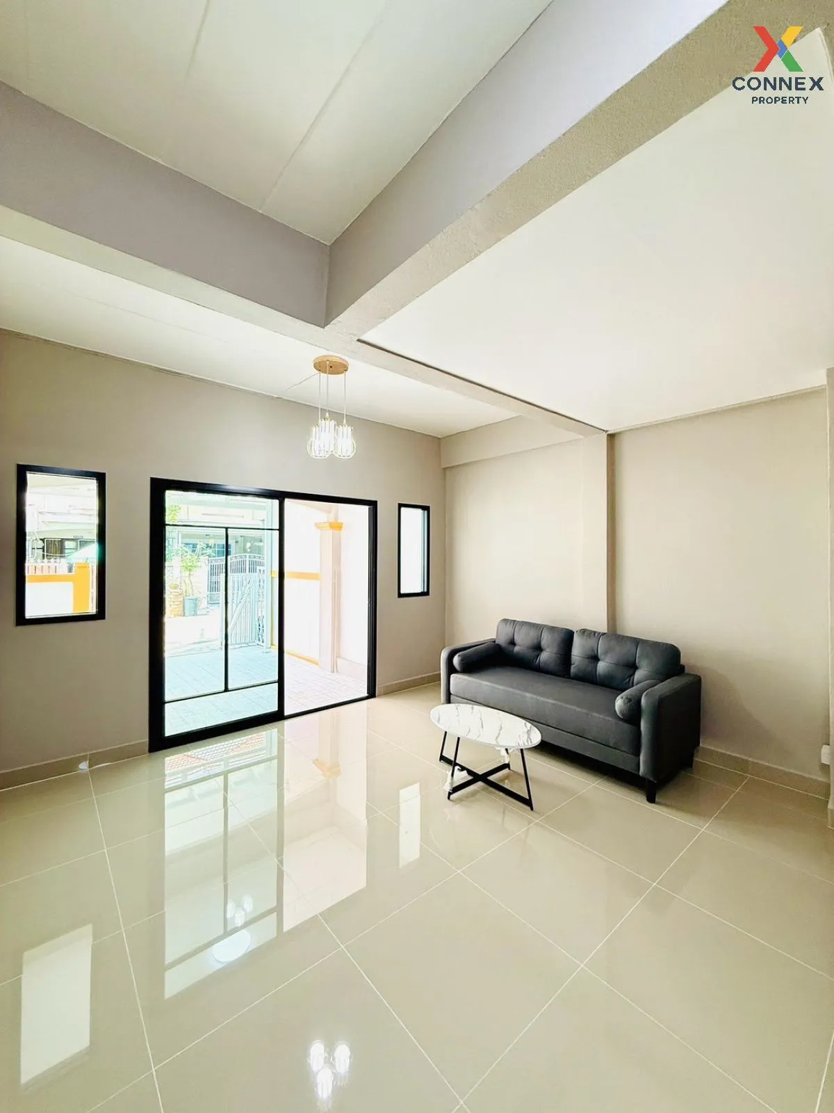 ขายทาวน์เฮ้าส์/ทาวน์โฮม  บ้านนริศา บ้านกล้วย-ไทรน้อย รีโนเวทใหม่  4