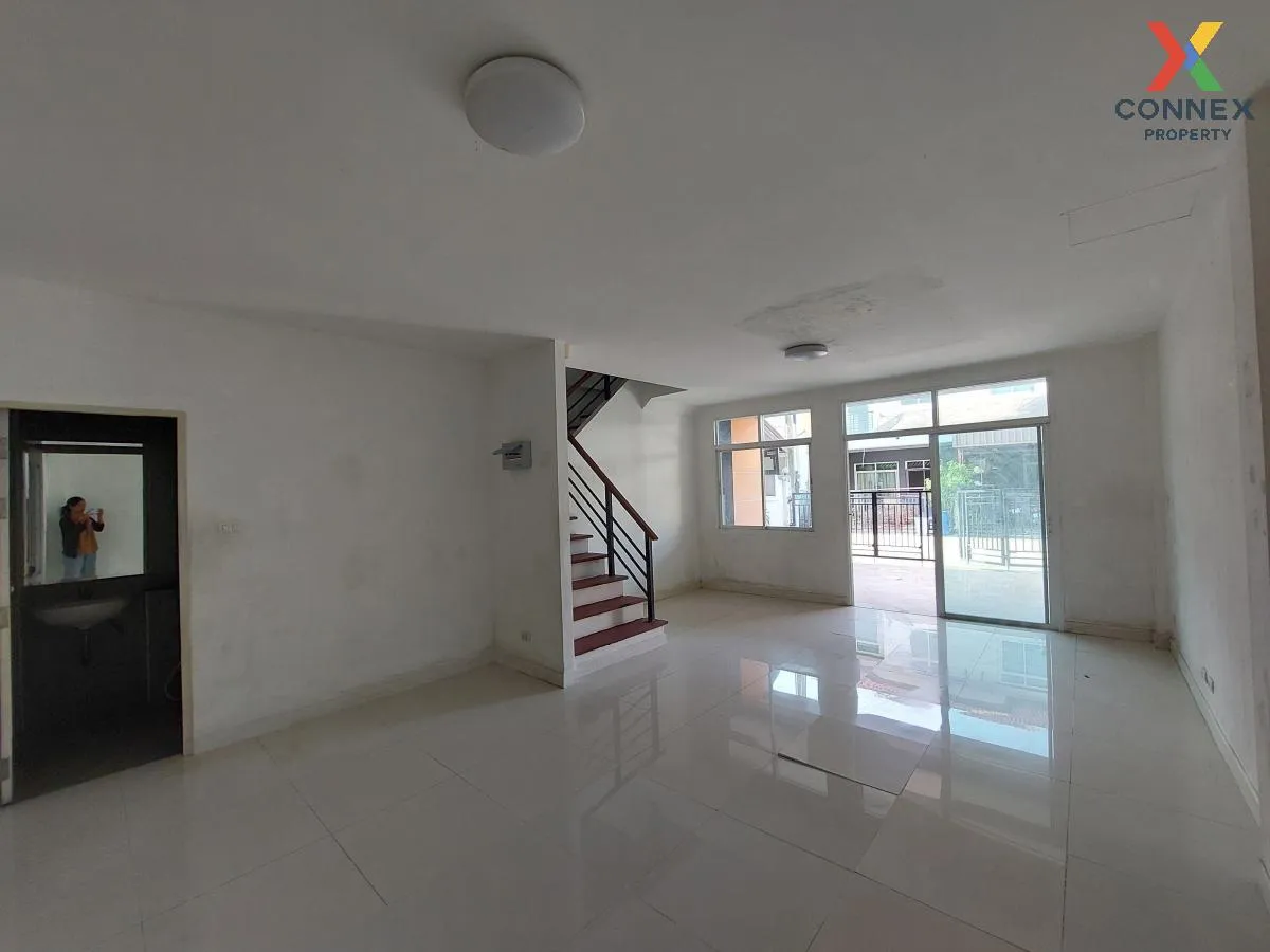 ขายทาวน์เฮ้าส์/ทาวน์โฮม  ทรัพย์รุ่งเรือง ซิตี้ 2 บ้านเก่า พานทอง 