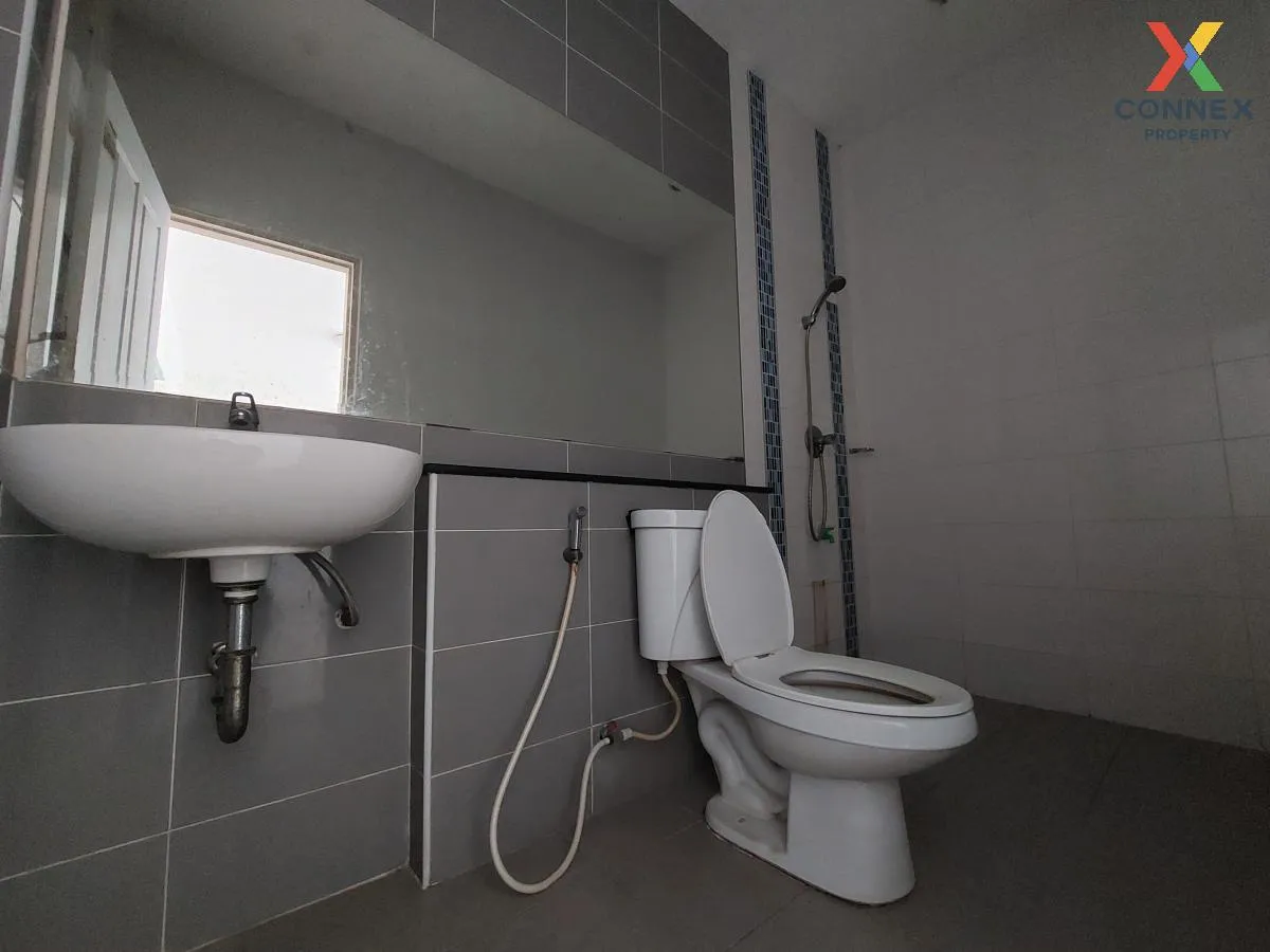 ขายทาวน์เฮ้าส์/ทาวน์โฮม  ทรัพย์รุ่งเรือง ซิตี้ 2 บ้านเก่า พานทอง 