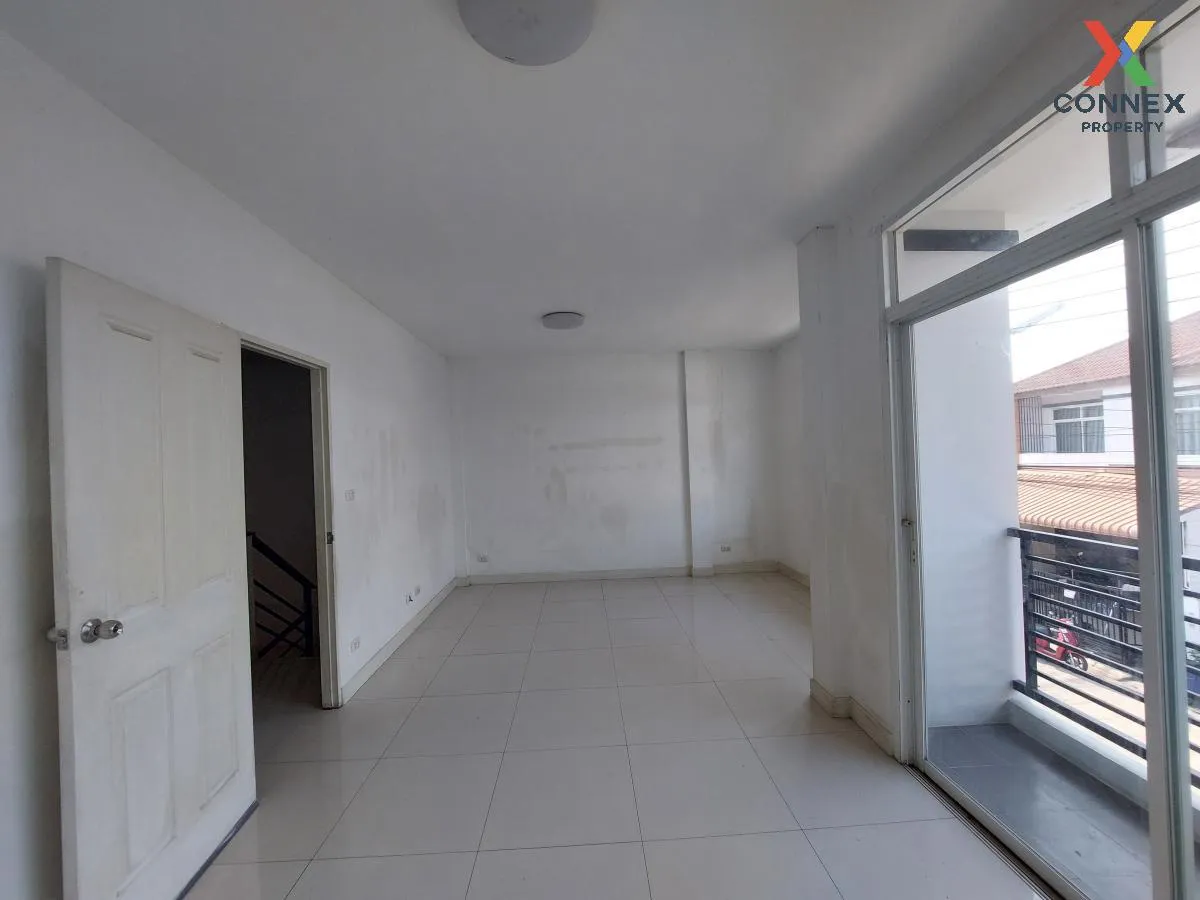 ขายทาวน์เฮ้าส์/ทาวน์โฮม  ทรัพย์รุ่งเรือง ซิตี้ 2 บ้านเก่า พานทอง 