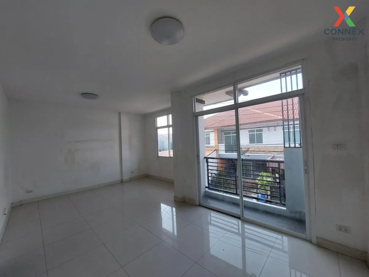 ขายทาวน์เฮ้าส์/ทาวน์โฮม  ทรัพย์รุ่งเรือง ซิตี้ 2 บ้านเก่า พานทอง 