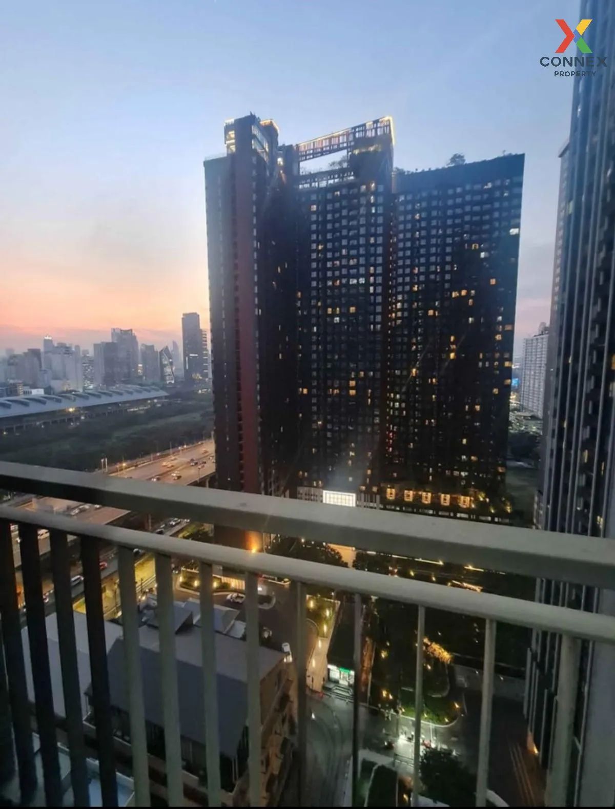 เช่าคอนโด  ริทึ่ม อโศก MRT-พระราม 9 มักกะสัน เขต ราชเทวี กรุงเทพ 