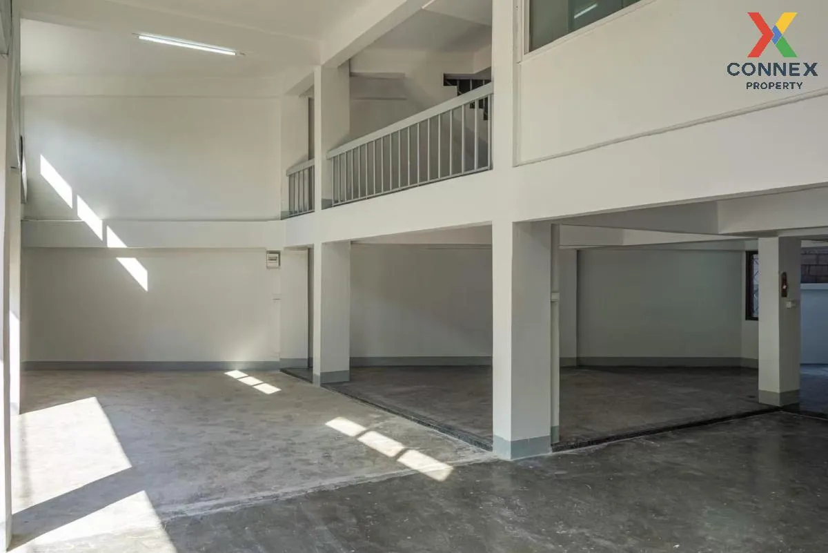 ขายอาคารพาณิชย์ 3 คูหา 3 ชั้นครึ่ง วัดเกต เมืองเชียงใหม่ เชียงใหม 3