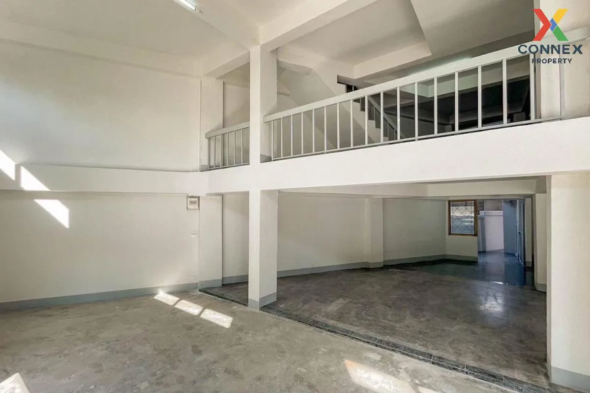 ขายอาคารพาณิชย์ 3 คูหา 3 ชั้นครึ่ง วัดเกต เมืองเชียงใหม่ เชียงใหม