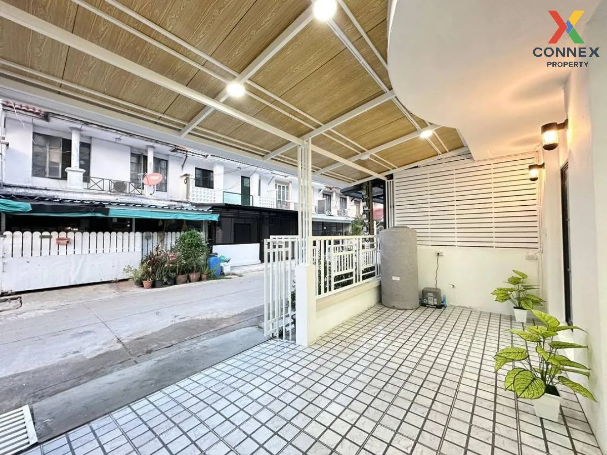 ขายทาวน์เฮ้าส์/ทาวน์โฮม  บ้านบัวทอง 4 บ้านกล้วย-ไทรน้อย รีโนเวทให 4