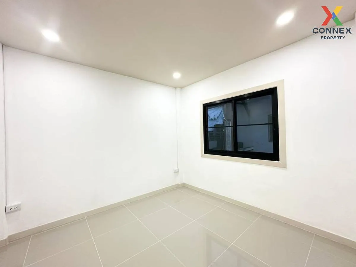 ขายทาวน์เฮ้าส์/ทาวน์โฮม  บ้านบัวทอง 4 บ้านกล้วย-ไทรน้อย รีโนเวทให