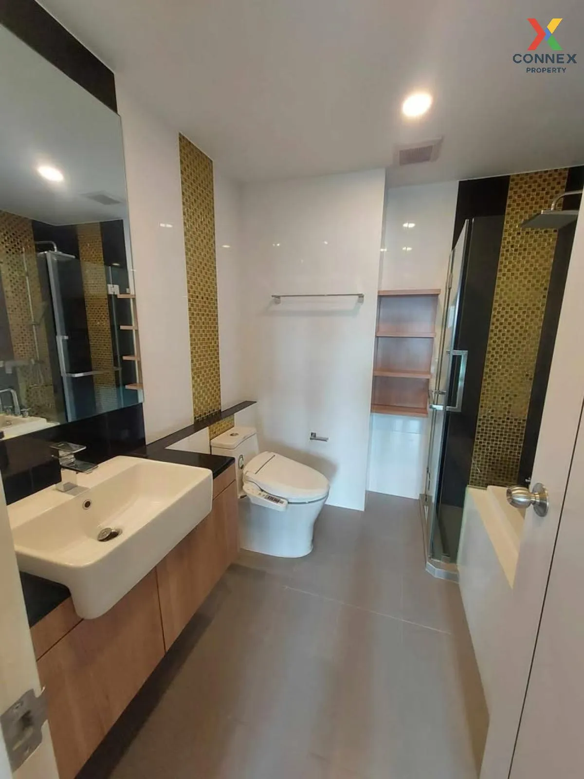 ขายคอนโด  พลัส คอนโด ศรีราชา สุรศักดิ์ ศรีราชา ชลบุรี CX-118849