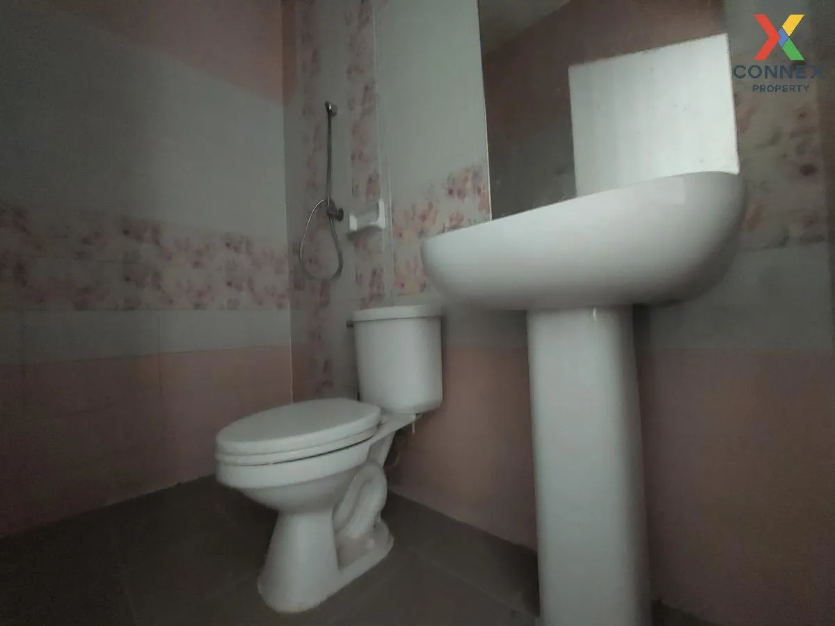 ขายทาวน์เฮ้าส์/ทาวน์โฮม  ไฮท์ ลิฟวิ่ง หนองกะขะ พานทอง ชลบุรี CX-1