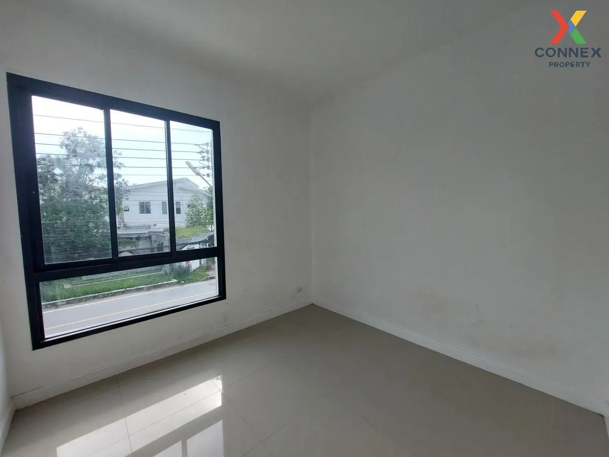 ขายทาวน์เฮ้าส์/ทาวน์โฮม  ไฮท์ ลิฟวิ่ง หนองกะขะ พานทอง ชลบุรี CX-1