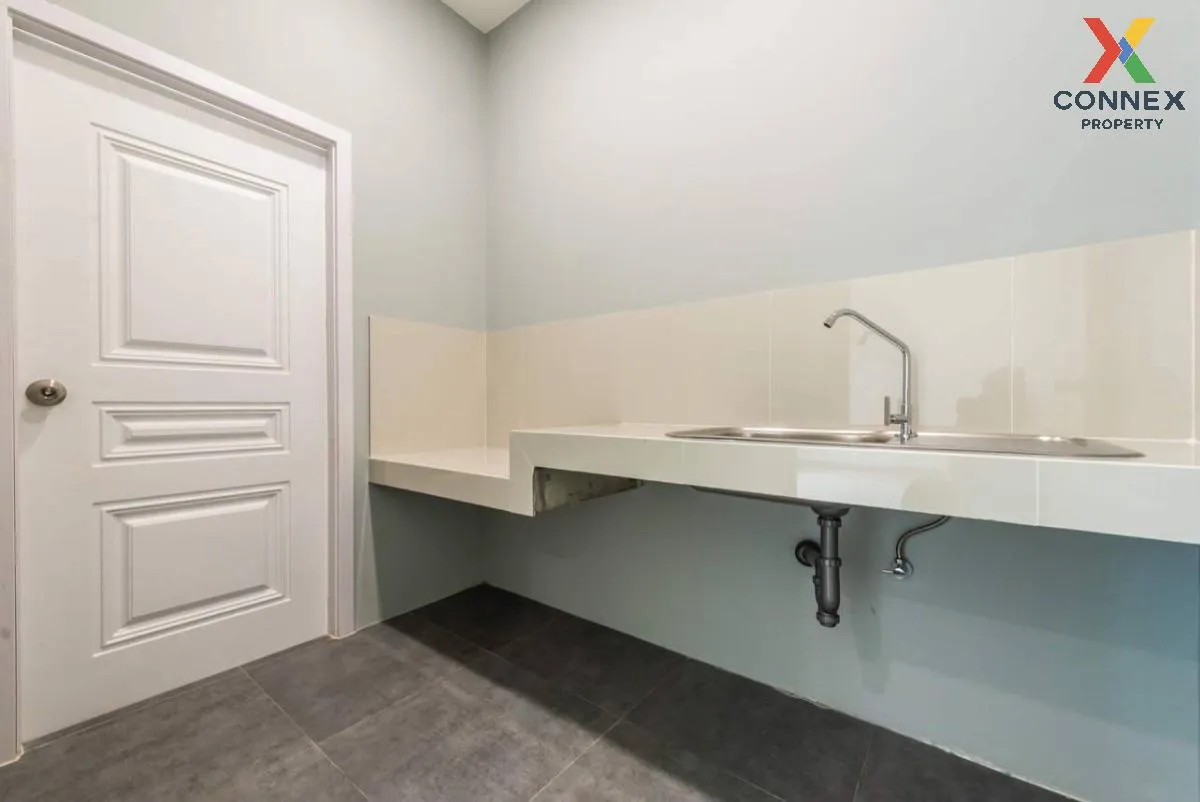 For Sale Townhouse/Townhome  , British Place Pinklao-Sai 5 , Bang For Sale Townhouse/Townhome  , British Place Pinklao-Sai 5 , Bang