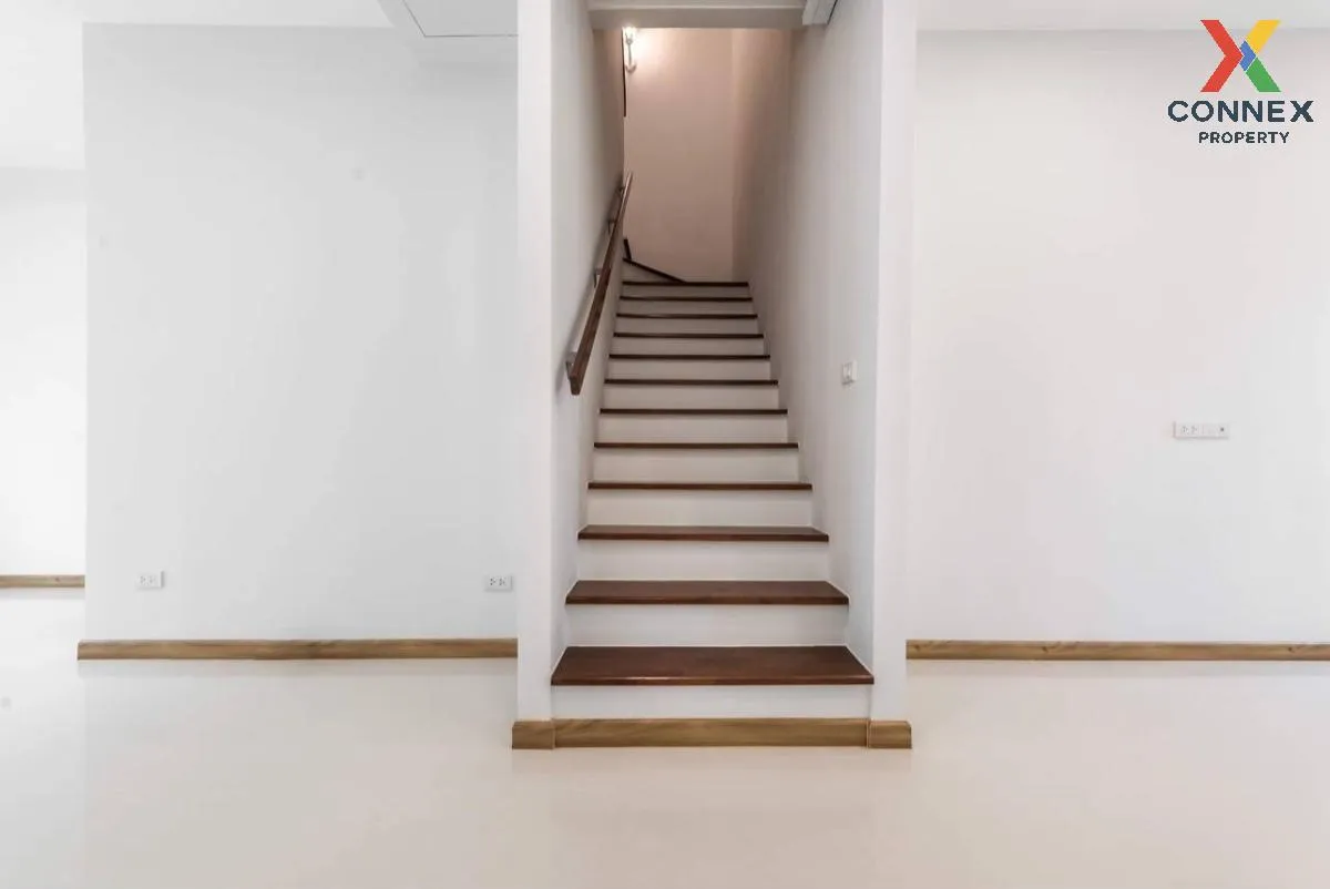 For Sale Townhouse/Townhome  , British Place Pinklao-Sai 5 , Bang For Sale Townhouse/Townhome  , British Place Pinklao-Sai 5 , Bang