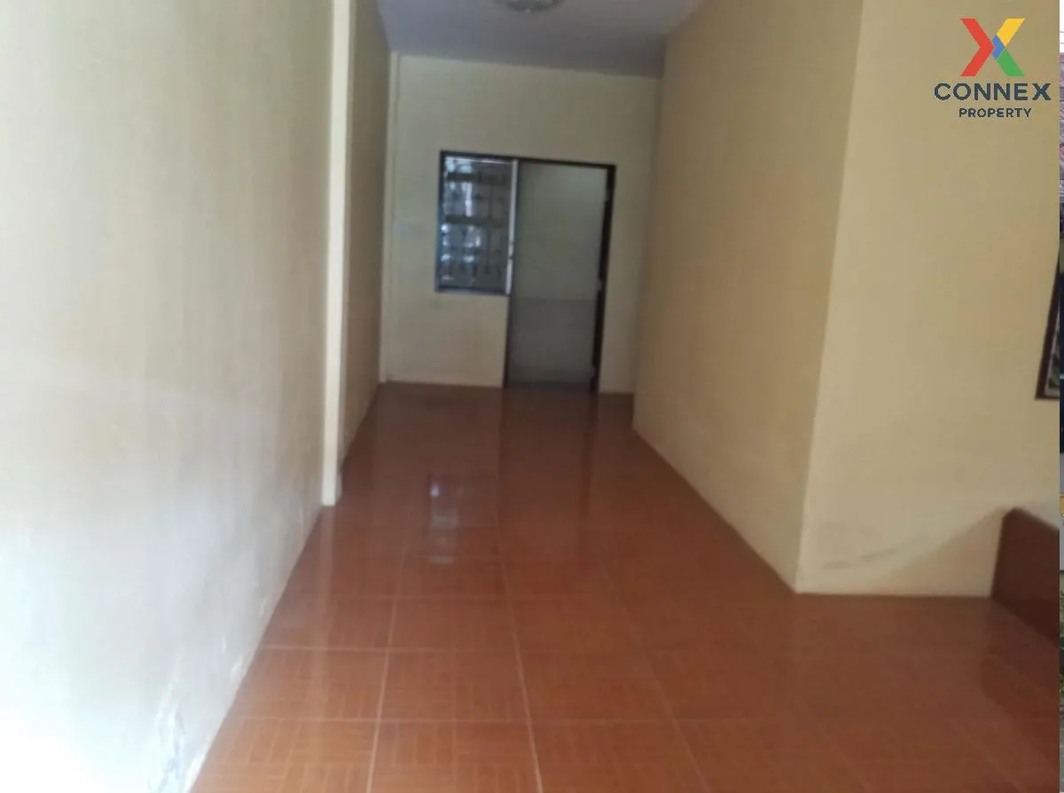 For Sale 1 - storey Townhouse 60 sq m. Sattahip Sukhumvit 45 Satt 4