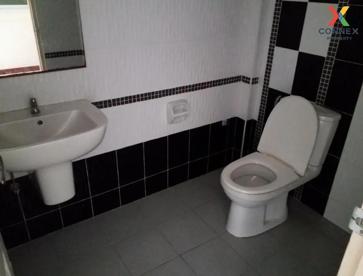 ขายทาวน์เฮ้าส์/ทาวน์โฮม  บ้านอุ่นไอรัก หนองไม้แดง-อมตะ หนองไม้แดง