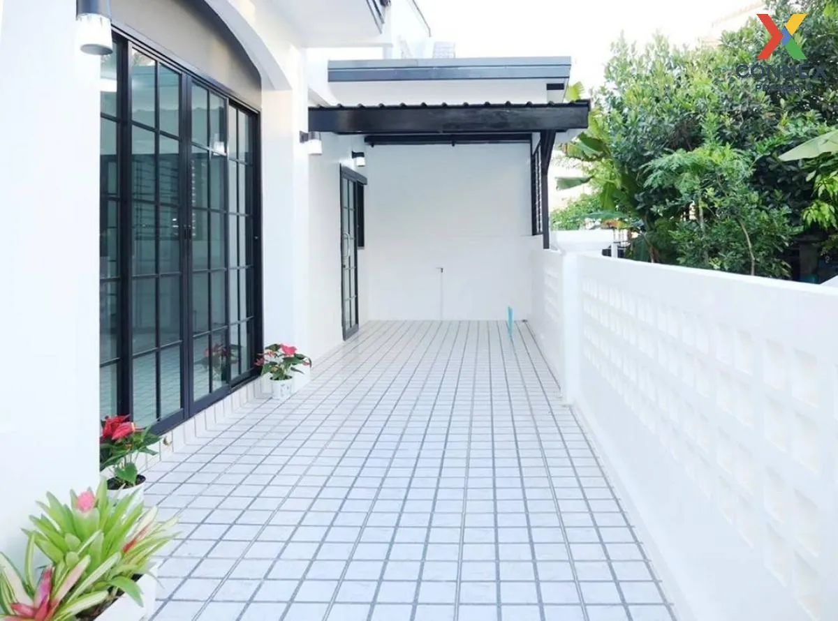ขายทาวน์เฮ้าส์/ทาวน์โฮม  บุศรินทร์ วงแหวน-รัตนาธิเบศร์ รีโนเวทใหม