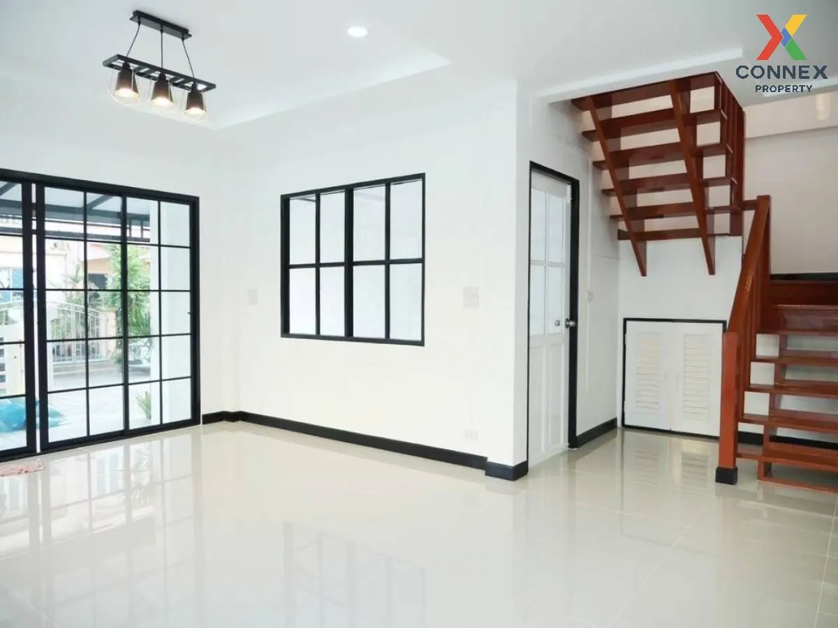 ขายทาวน์เฮ้าส์/ทาวน์โฮม  บุศรินทร์ วงแหวน-รัตนาธิเบศร์ รีโนเวทใหม