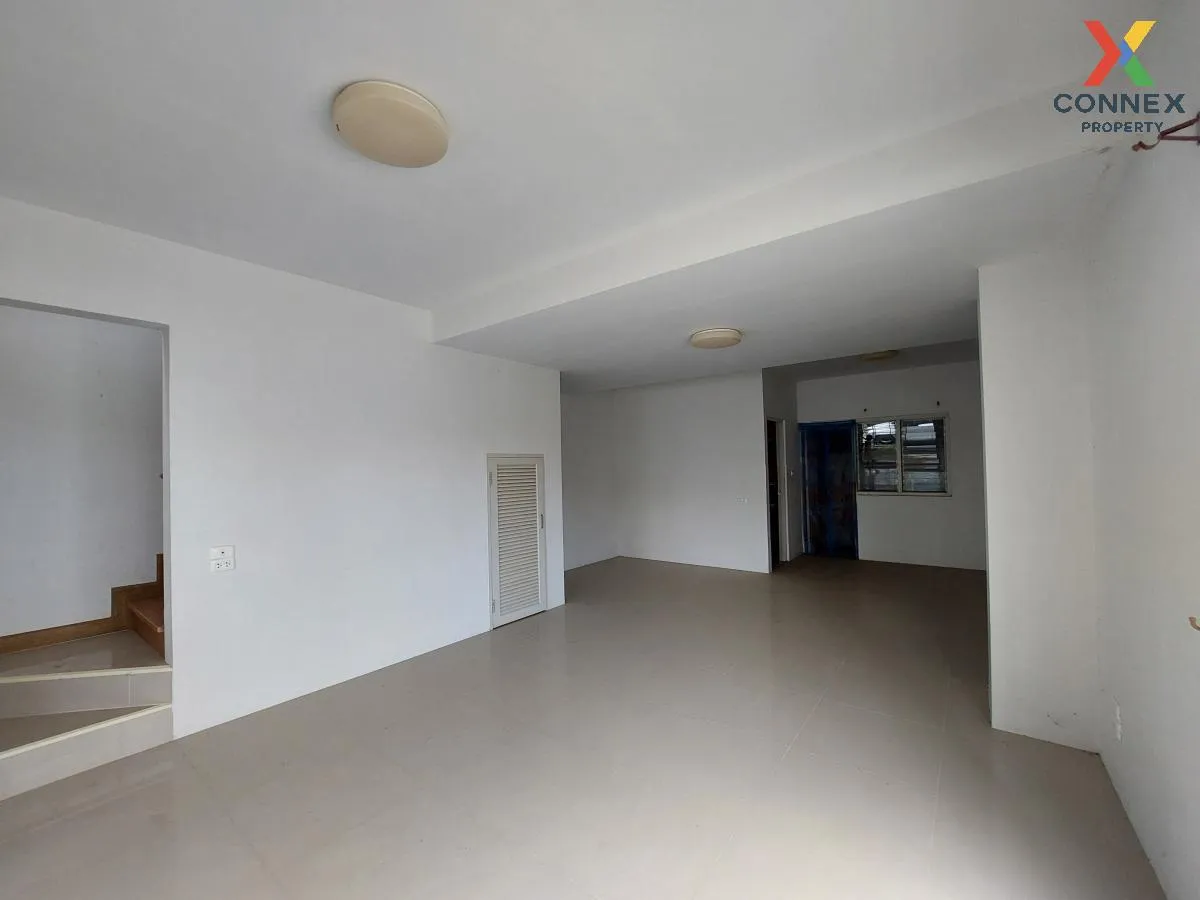 ขายทาวน์เฮ้าส์/ทาวน์โฮม  แฟมิลี่ซิตี้ พานทอง หนองกะขะ พานทอง ชลบุ