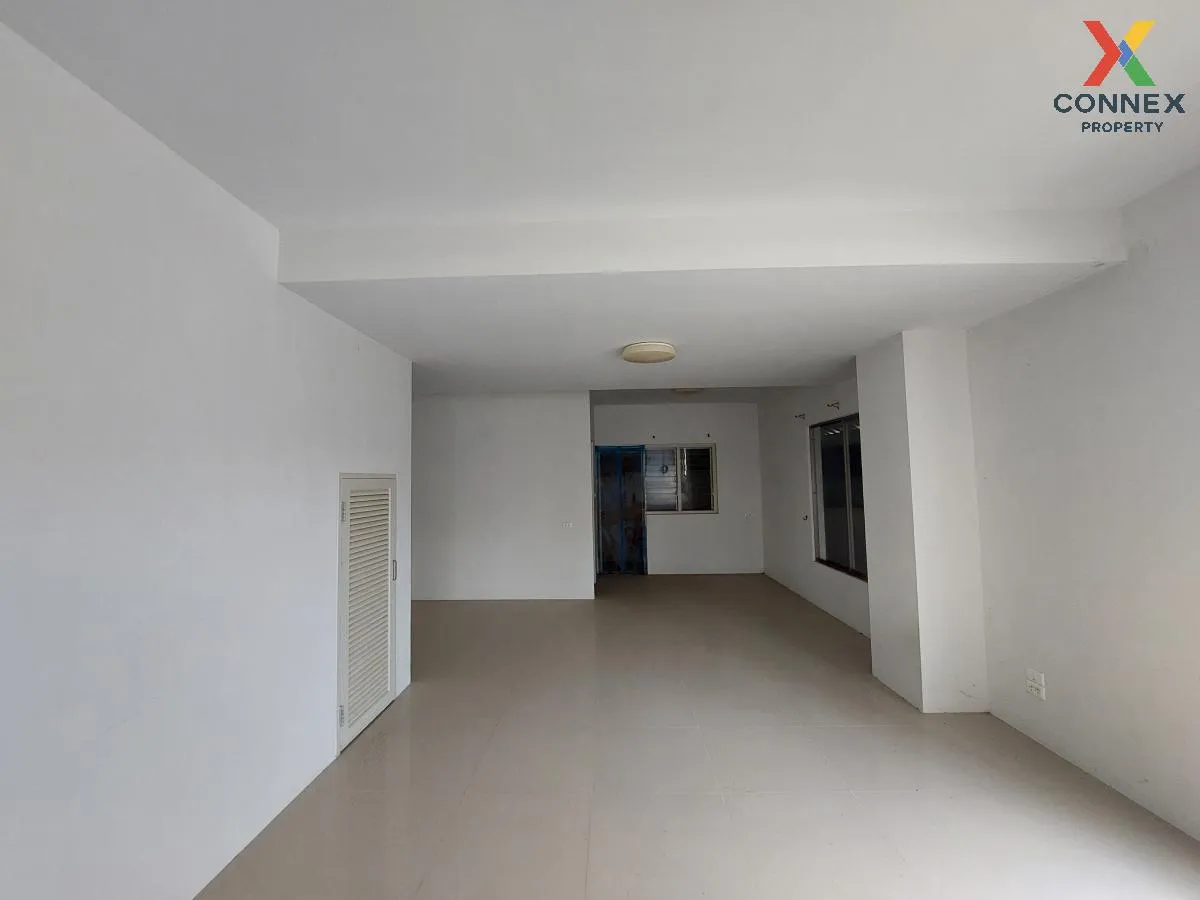 ขายทาวน์เฮ้าส์/ทาวน์โฮม  แฟมิลี่ซิตี้ พานทอง หนองกะขะ พานทอง ชลบุ