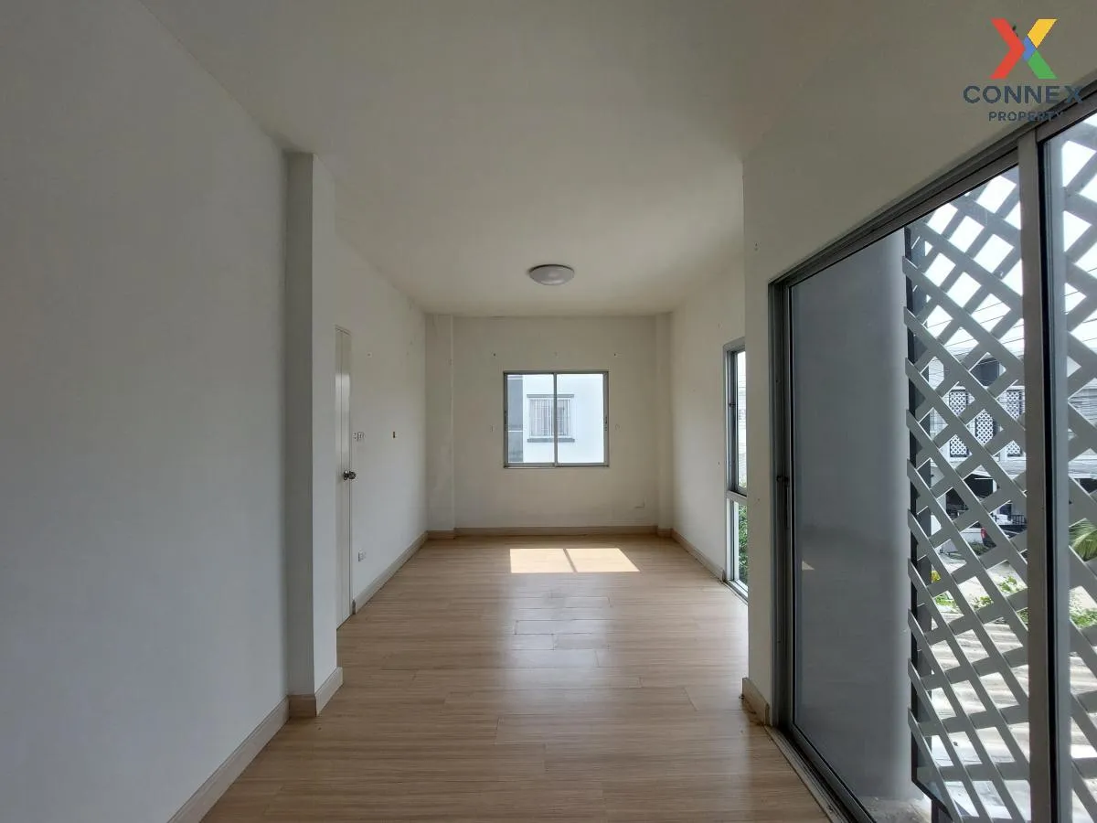 ขายทาวน์เฮ้าส์/ทาวน์โฮม  พรีซีโอ พลัสวัน อมตะนคร-หนองตำลึง หนองตำ