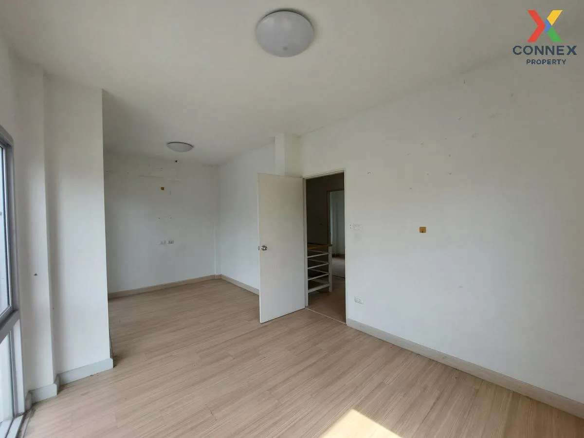 ขายทาวน์เฮ้าส์/ทาวน์โฮม  พรีซีโอ พลัสวัน อมตะนคร-หนองตำลึง หนองตำ