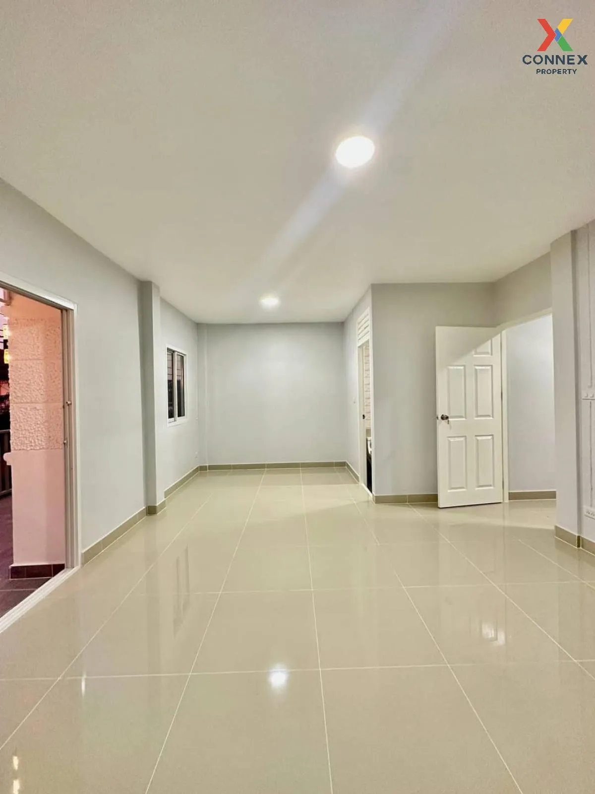 ขายทาวน์เฮ้าส์/ทาวน์โฮม  บ้านปิยวรารมย์ 1 รีโนเวทใหม่ บางบัวทอง บ